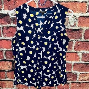 Talbots Like New Without Tags. Small open area in the front.